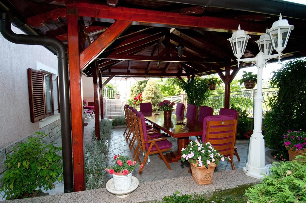 Bed & Breakfast Villa Klara Ičići Εξωτερικό φωτογραφία