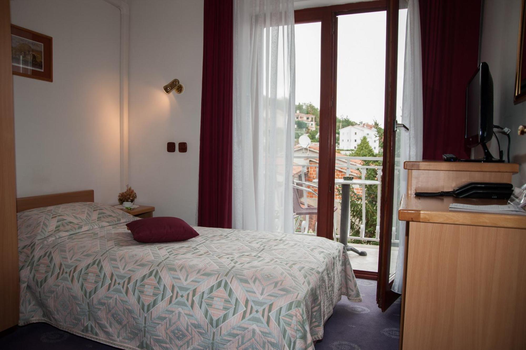 Bed & Breakfast Villa Klara Ičići Δωμάτιο φωτογραφία