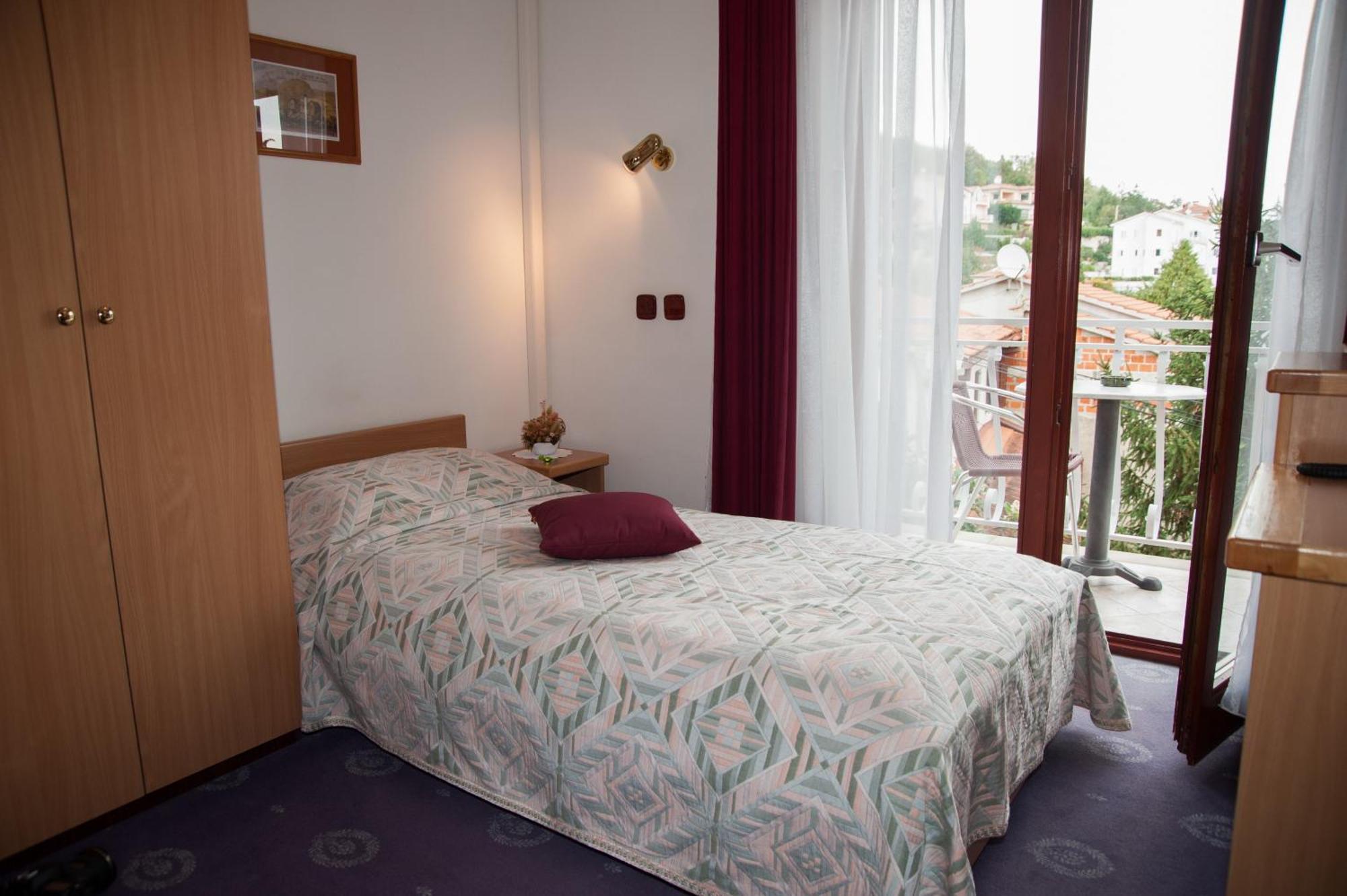 Bed & Breakfast Villa Klara Ičići Δωμάτιο φωτογραφία